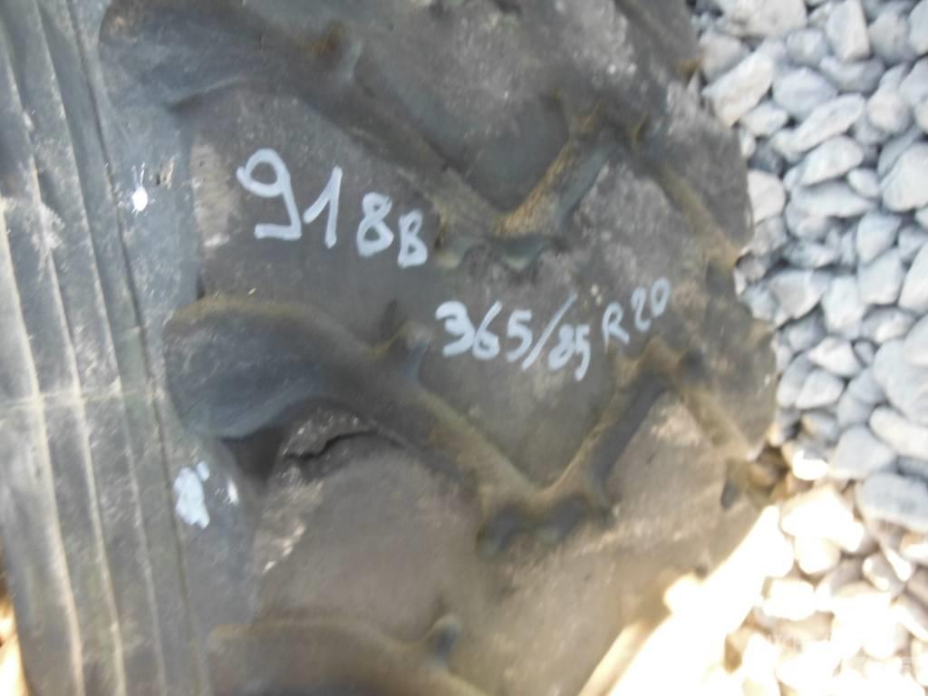 Michelin 365/85R20 Banden, wielen en velgen