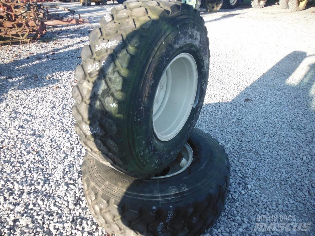 Michelin 365/85R20 Banden, wielen en velgen