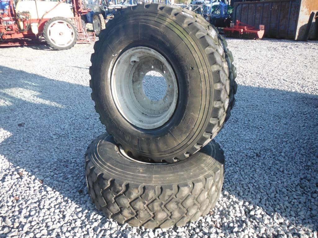 Michelin 365/85R20 Banden, wielen en velgen