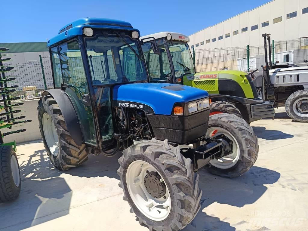 New Holland TN90FC Tractoren