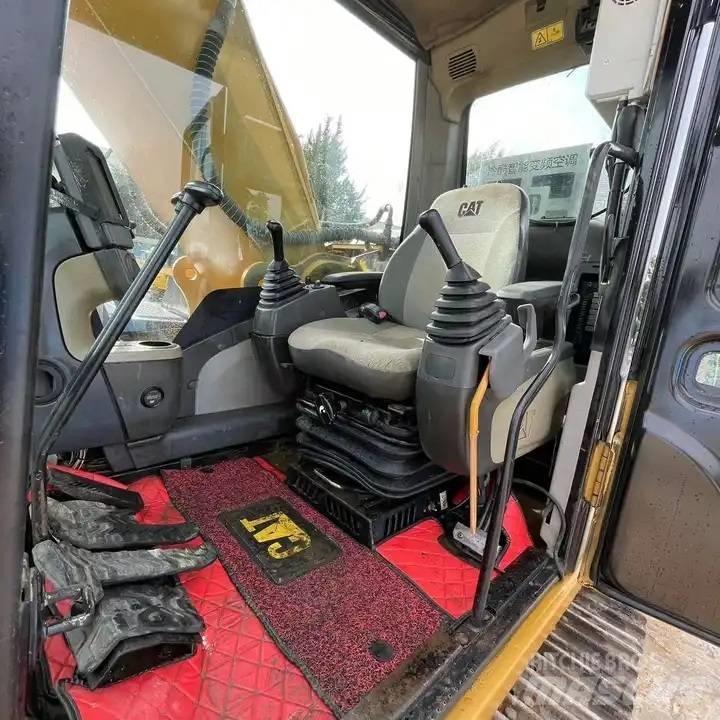 CAT 330D2 Rupsgraafmachines