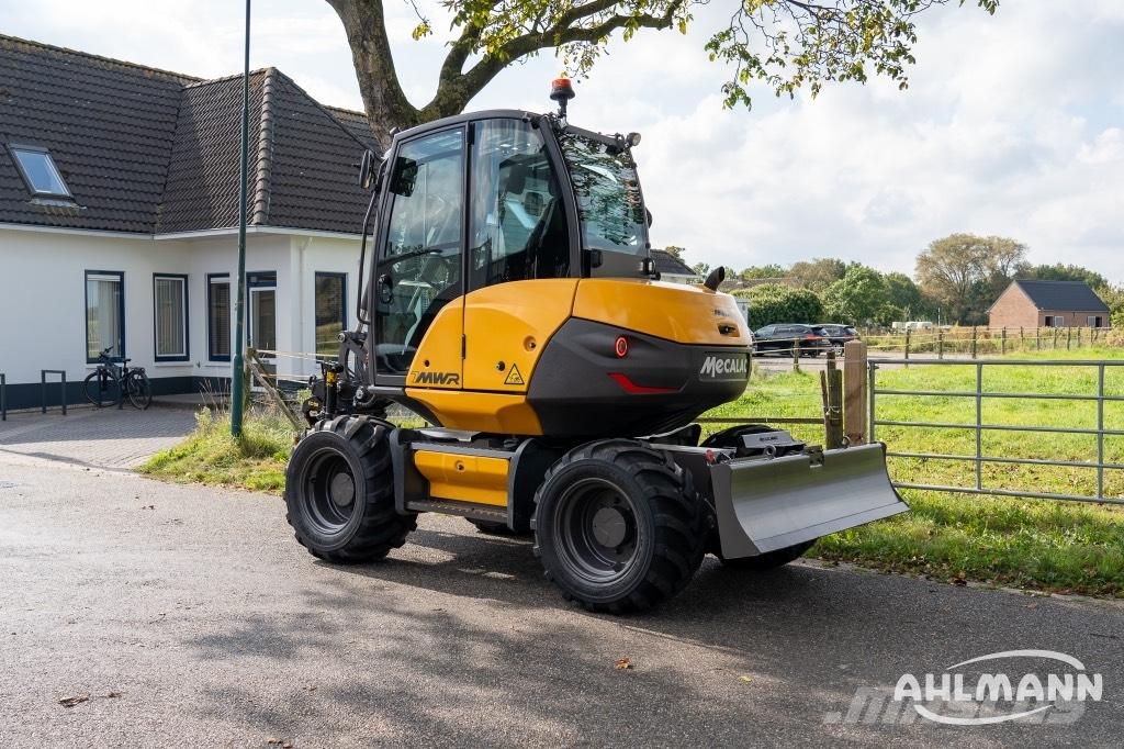 Mecalac 7 MWR Engcon Wielgraafmachines