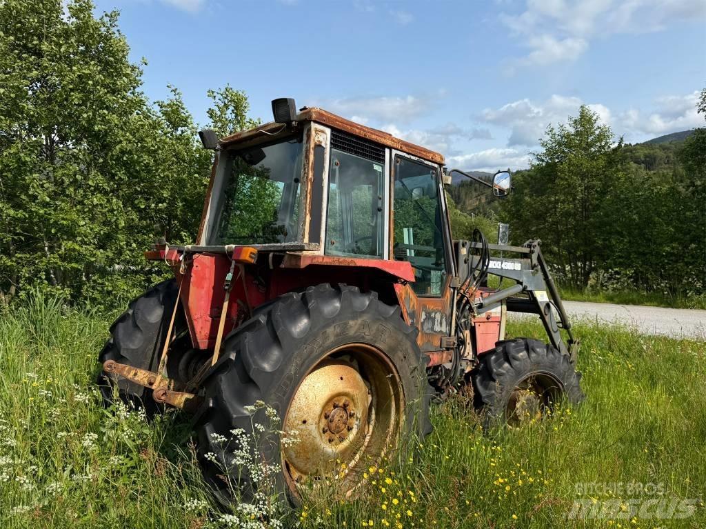 Massey Ferguson 675 Tractoren