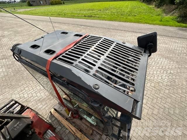 Hitachi ZX-LC-5B Cabine en interieur