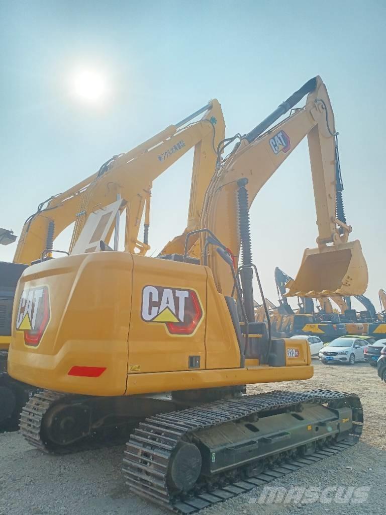 CAT 323GC Rupsgraafmachines