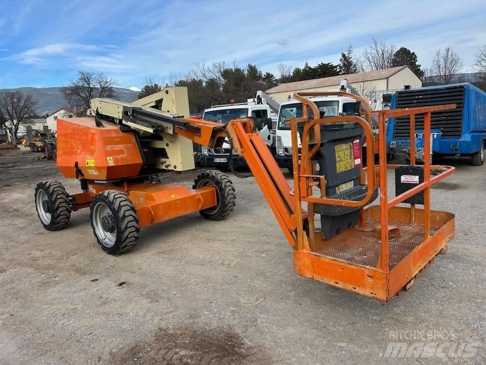 JLG 340 AJ Knikarmhoogwerkers