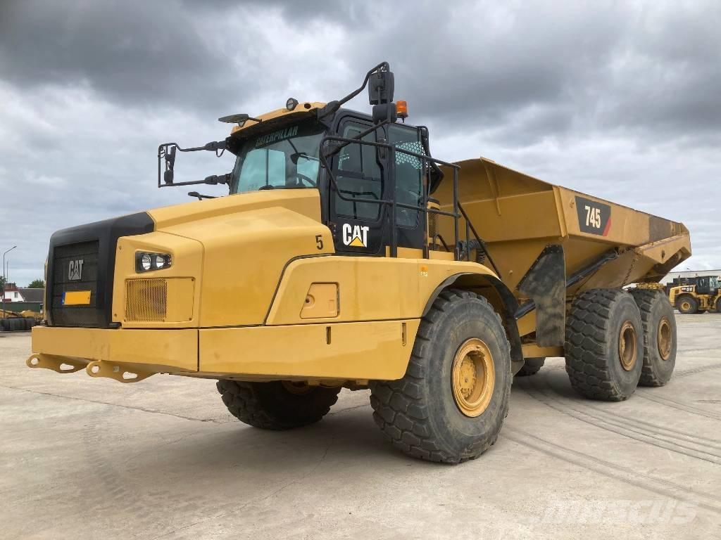 CAT 745 Knik dumptrucks