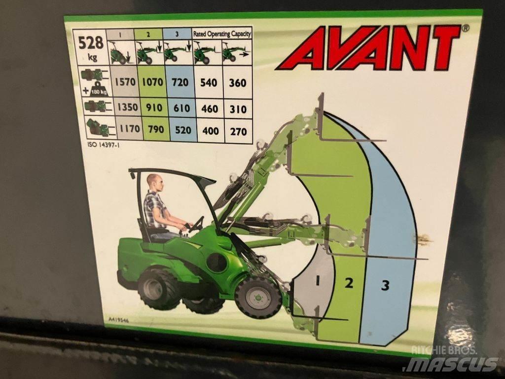 Avant 528 Knik- en schrankladers