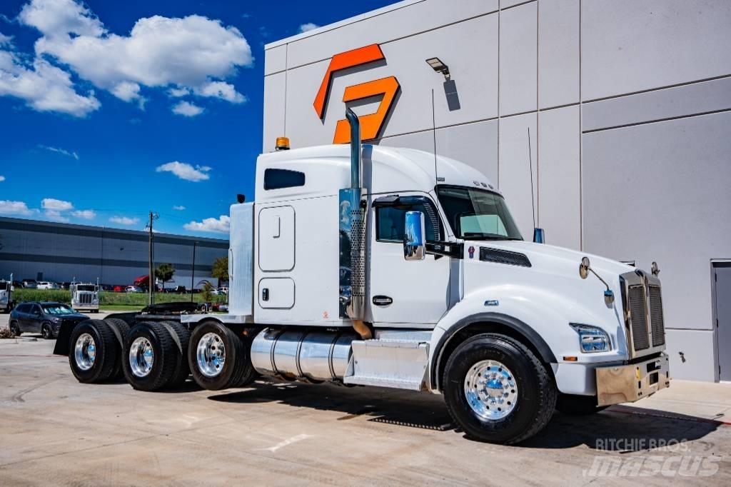 Kenworth T 880 Trekkers