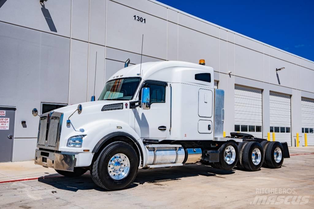 Kenworth T 880 Trekkers