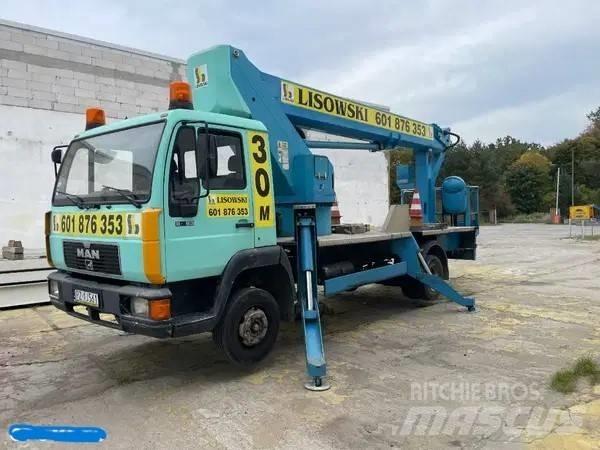 Wumag WT300 Auto hoogwerkers