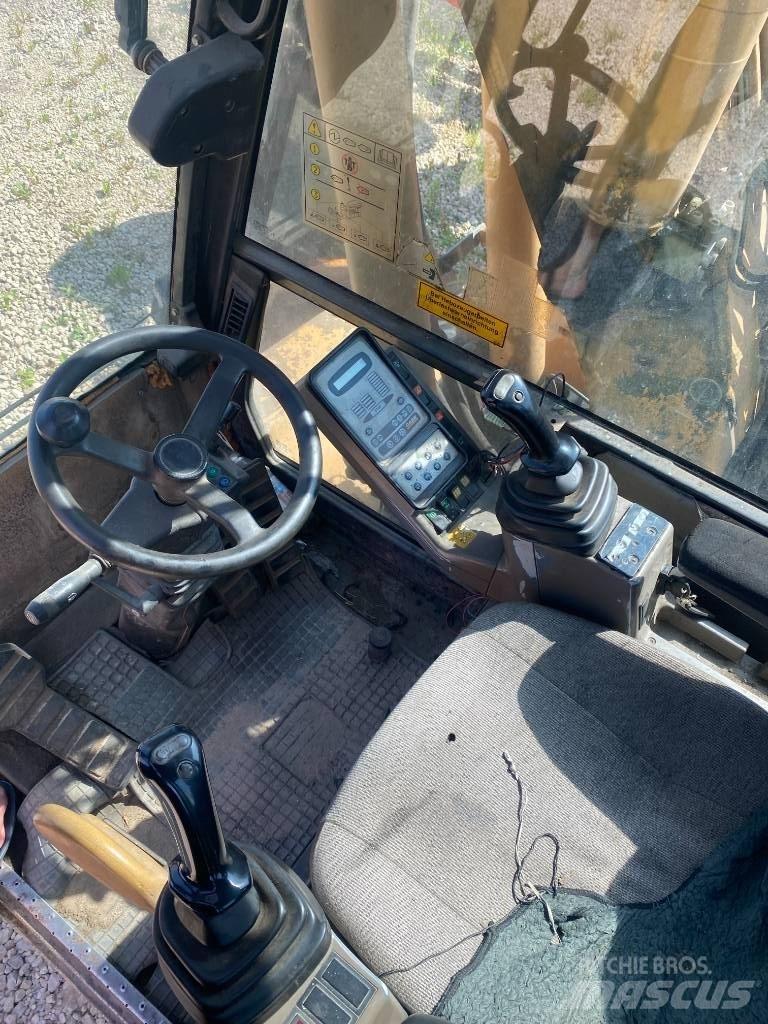 CASE WX 170 Wielgraafmachines