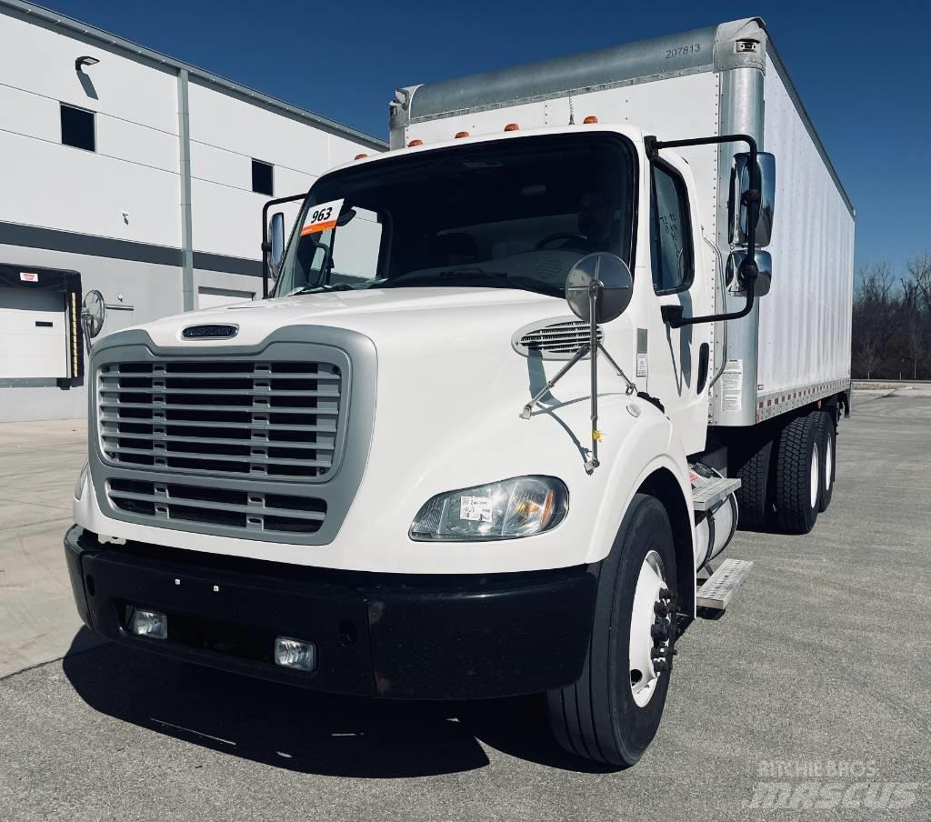 Freightliner M 106 Bakwagens met gesloten opbouw