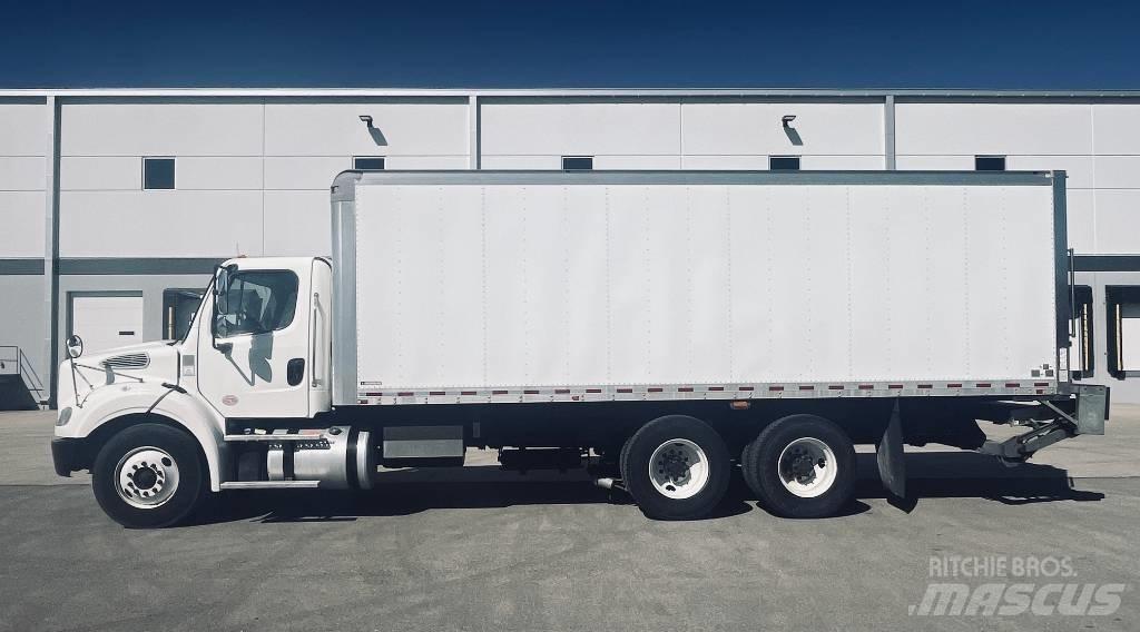 Freightliner M 106 Bakwagens met gesloten opbouw