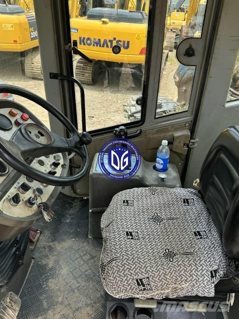 XCMG XS 203 J Trilrolwalsen