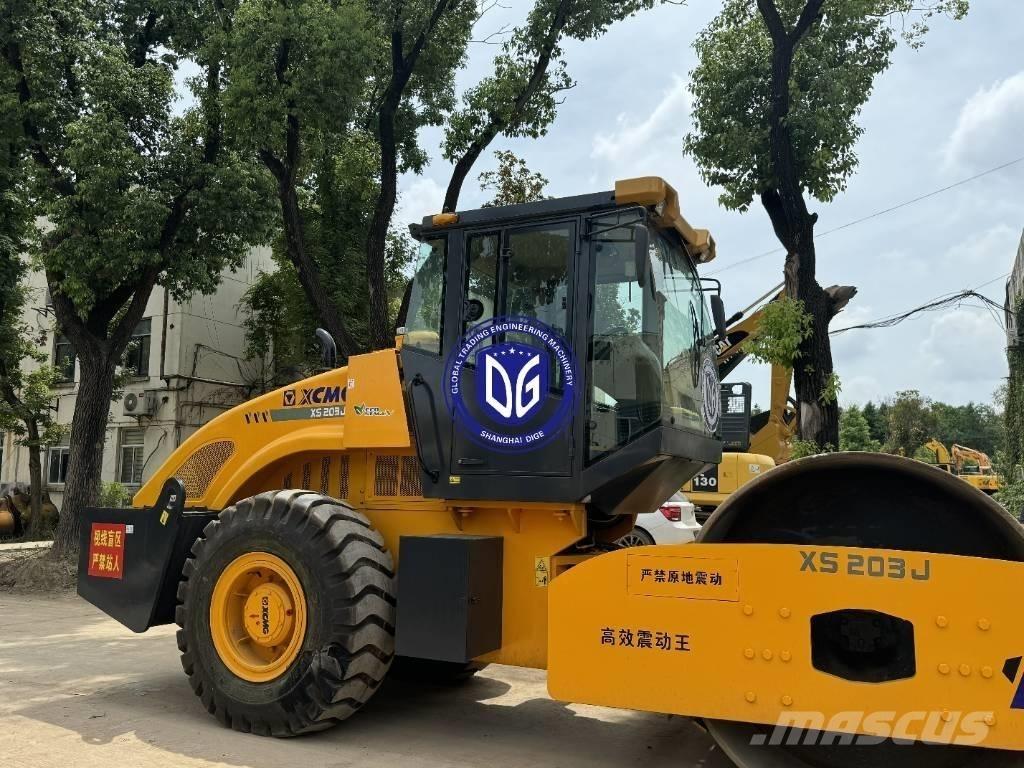 XCMG XS 203 J Trilrolwalsen