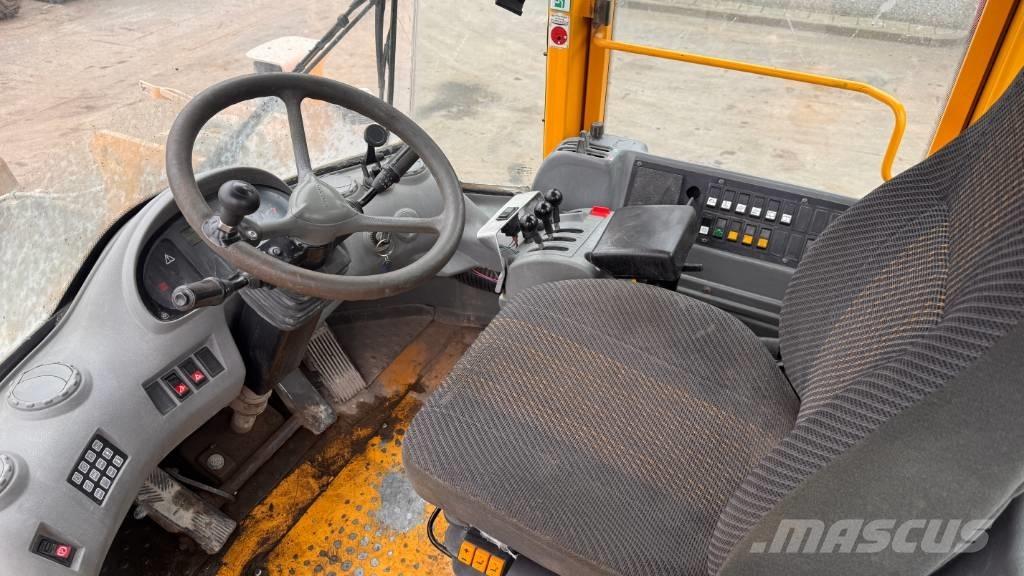 Volvo L 120 E Wielladers