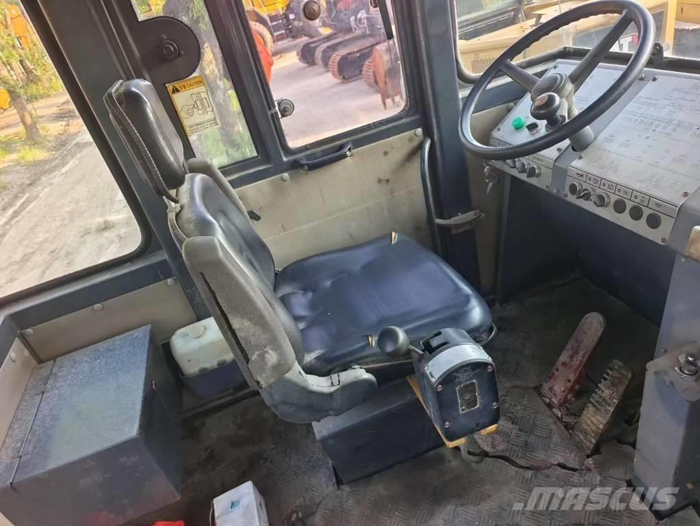 XCMG XP 263 Bandenwalsen