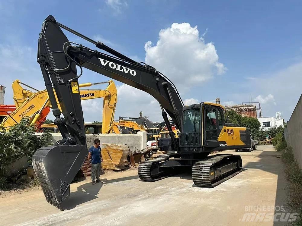 Volvo EC240D Rupsgraafmachines