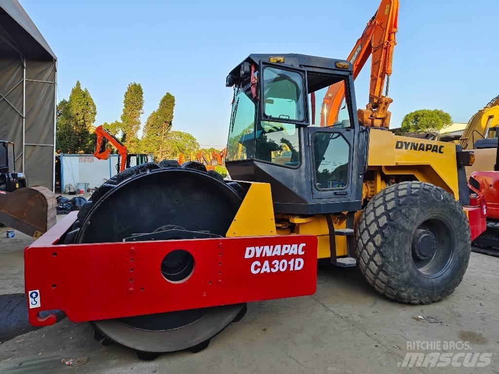 Dynapac CA 301 D Trilrolwalsen