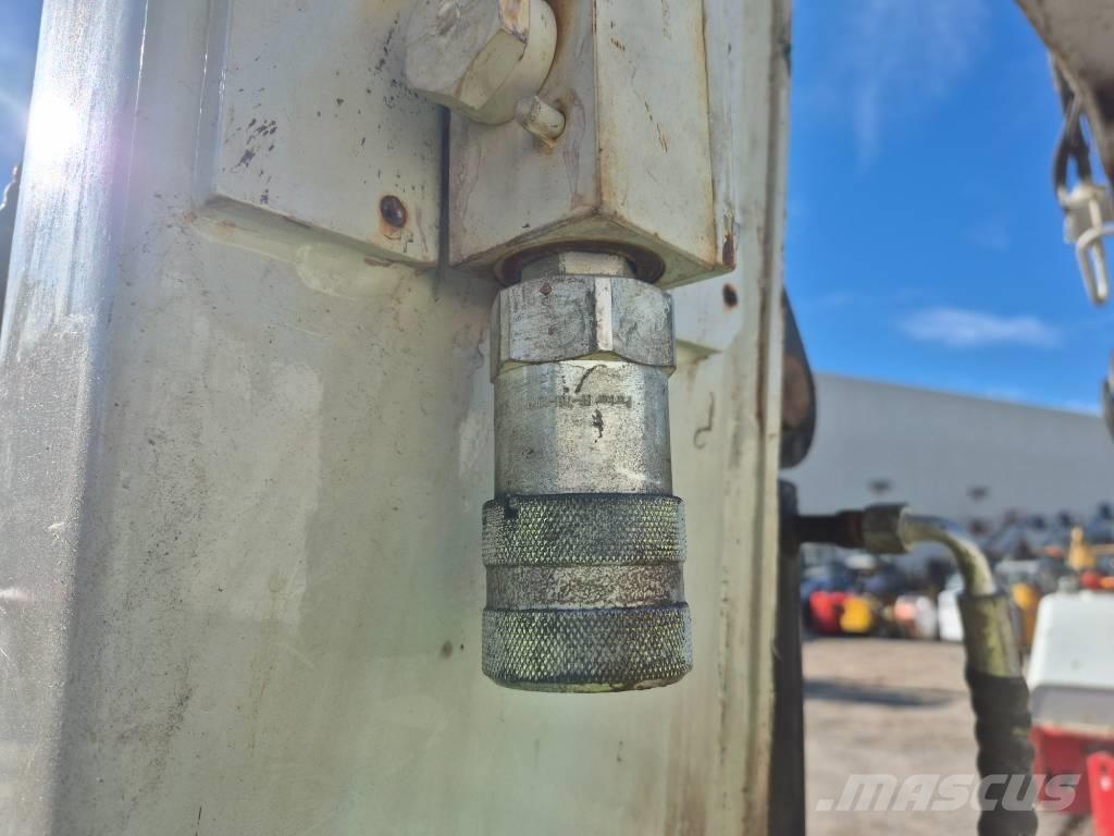 Takeuchi TB 280 FR Rupsgraafmachines