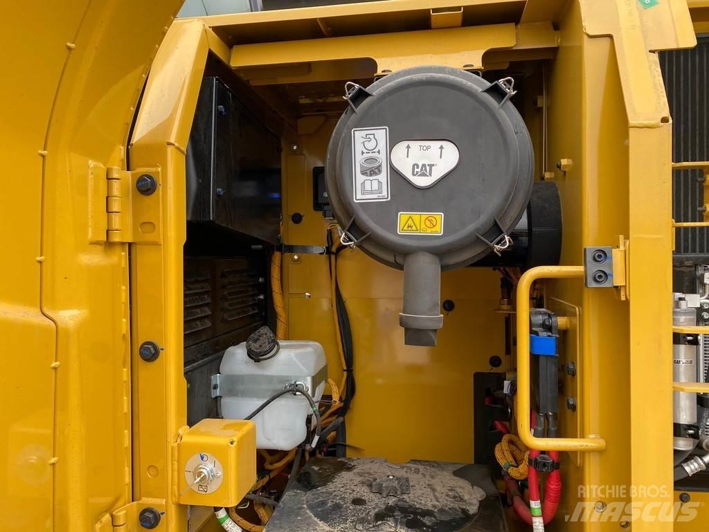 CAT 323D3 Rupsgraafmachines