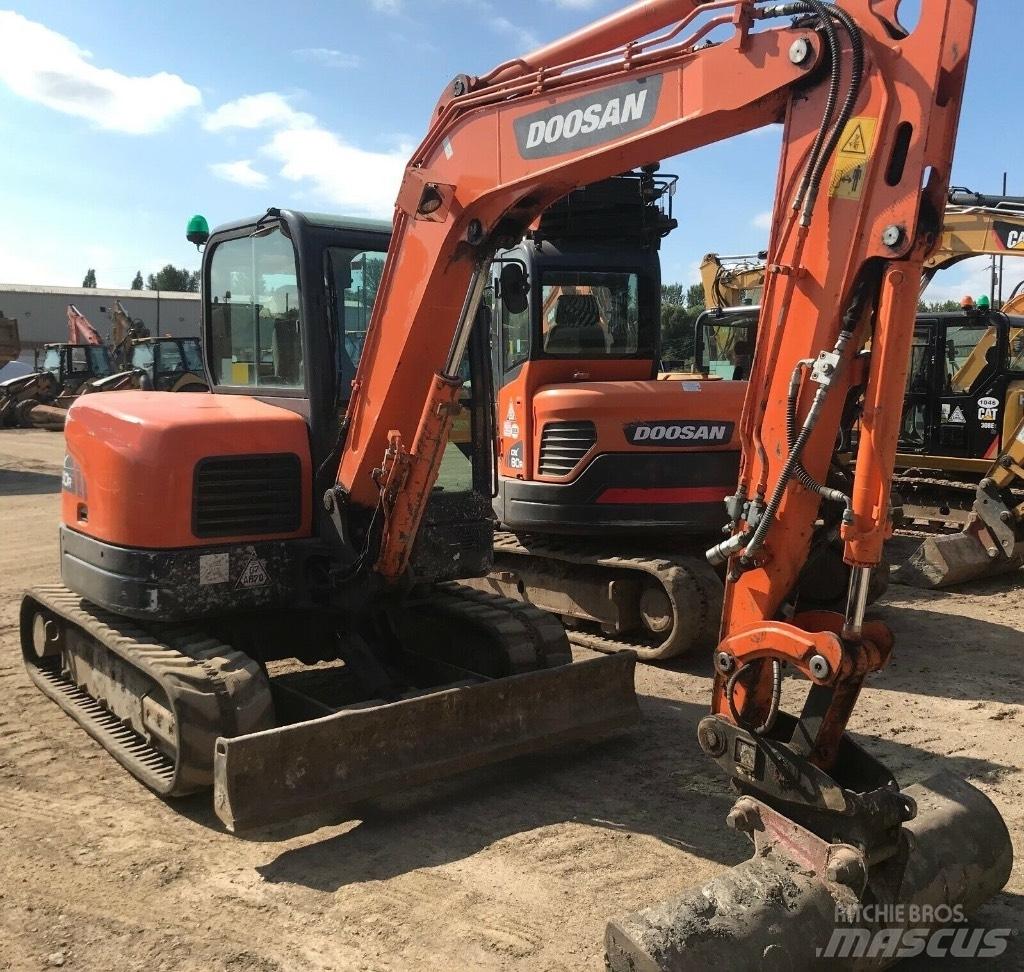 Doosan DX 60 R Minigraafmachines < 7t