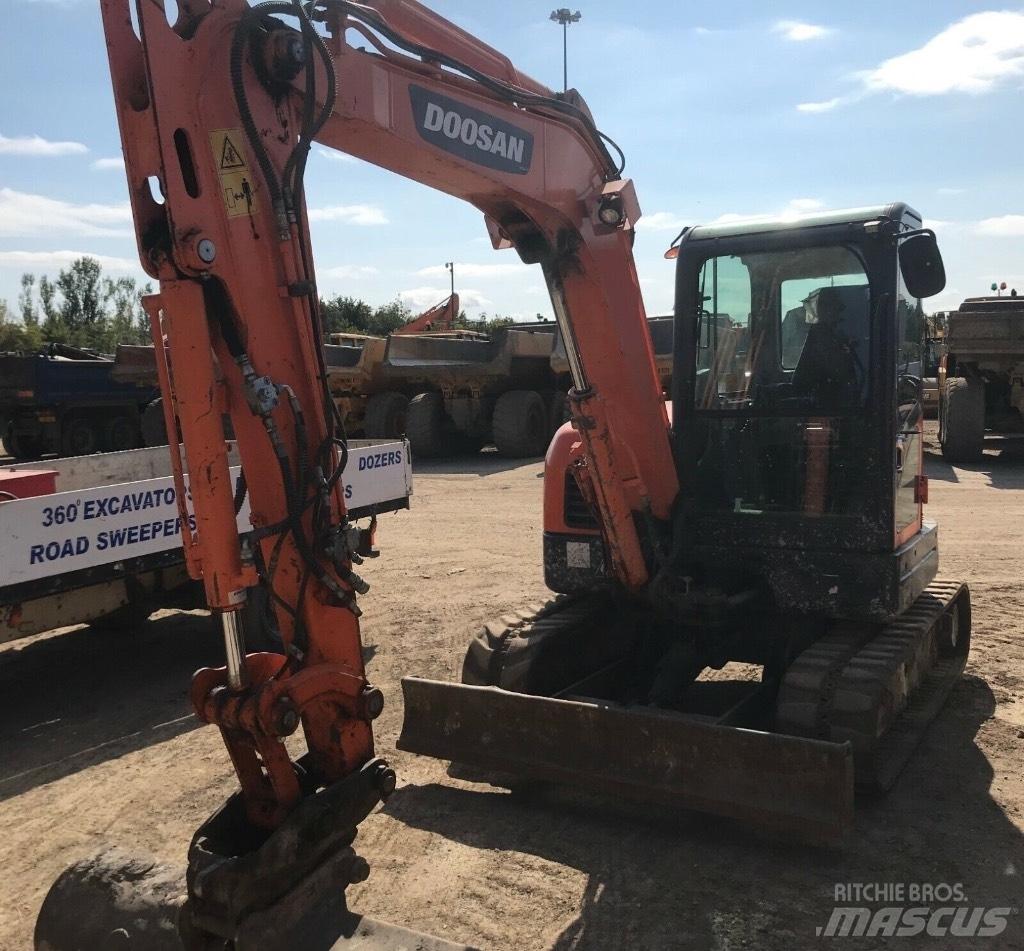 Doosan DX 60 R Minigraafmachines < 7t