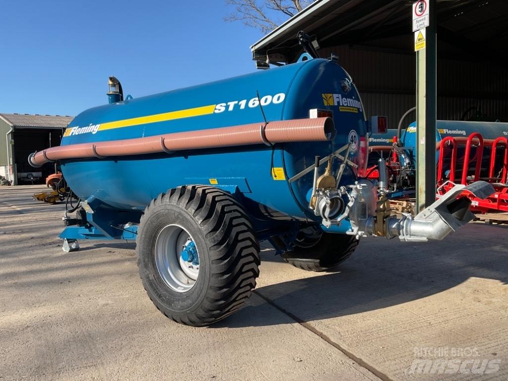 Fleming ST1600 Drijfmesttanks