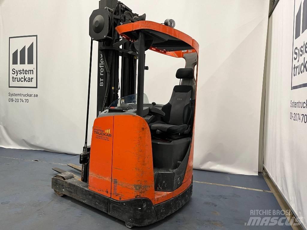 BT RRE 160E Reachtruck voor hoog niveau