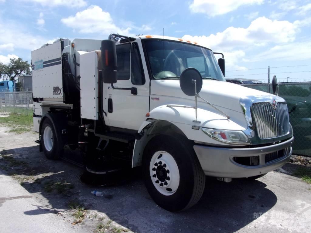 International 4300 Veegwagens