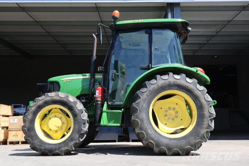 John Deere 5075 E Tractoren