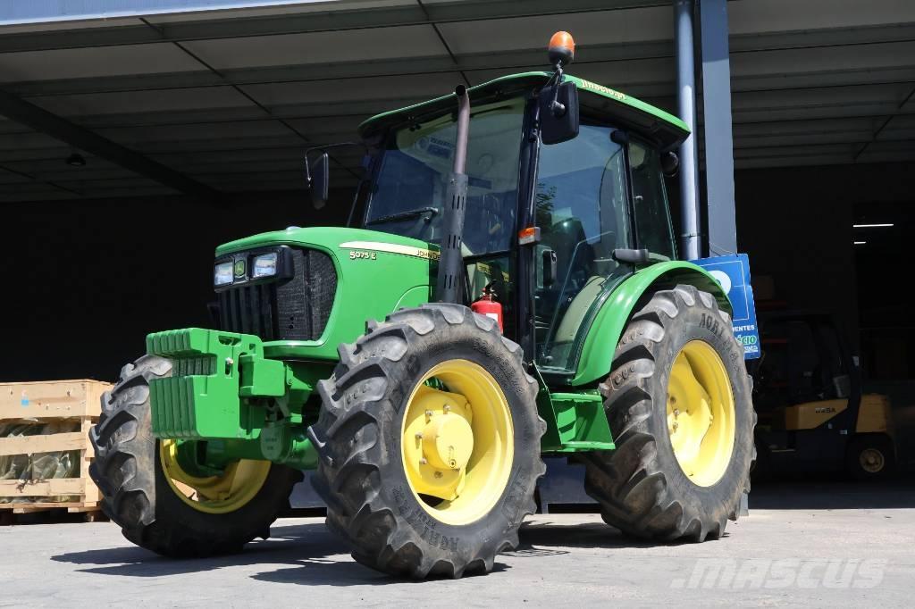 John Deere 5075 E Tractoren