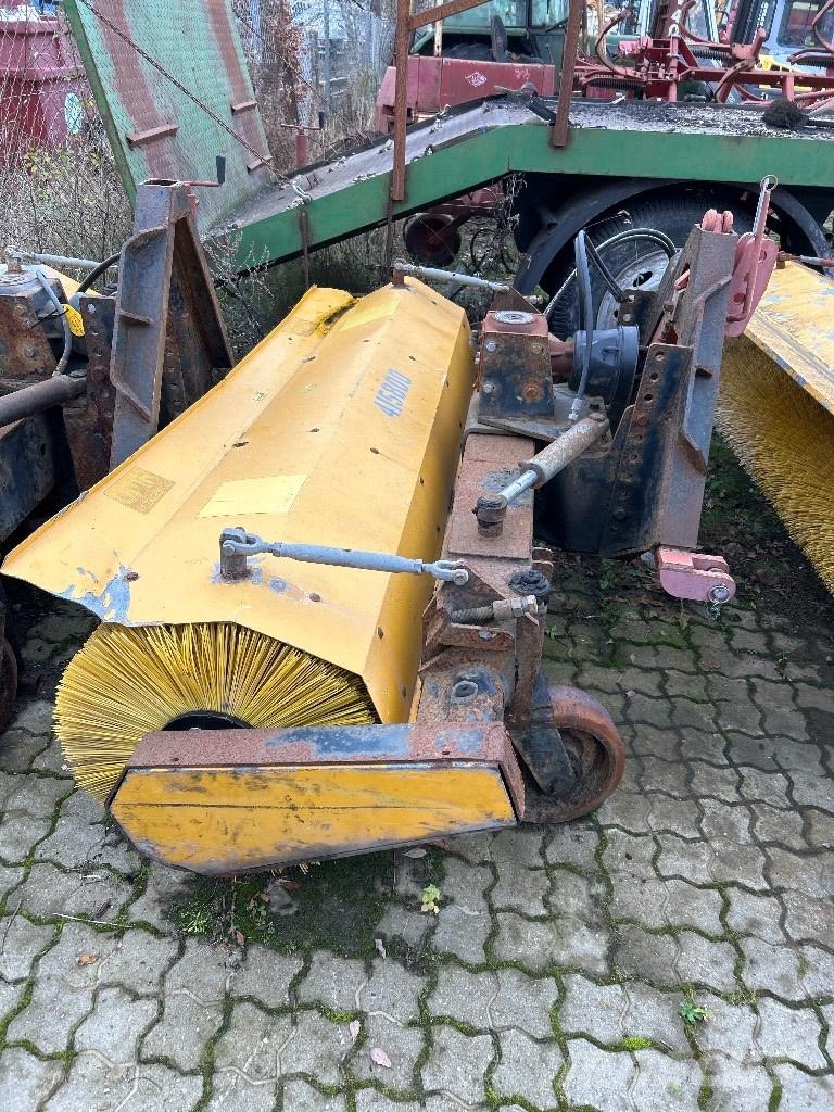 GMR FF2200 SPS Veegmachines