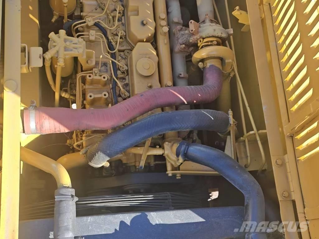 CAT 320 Rupsgraafmachines