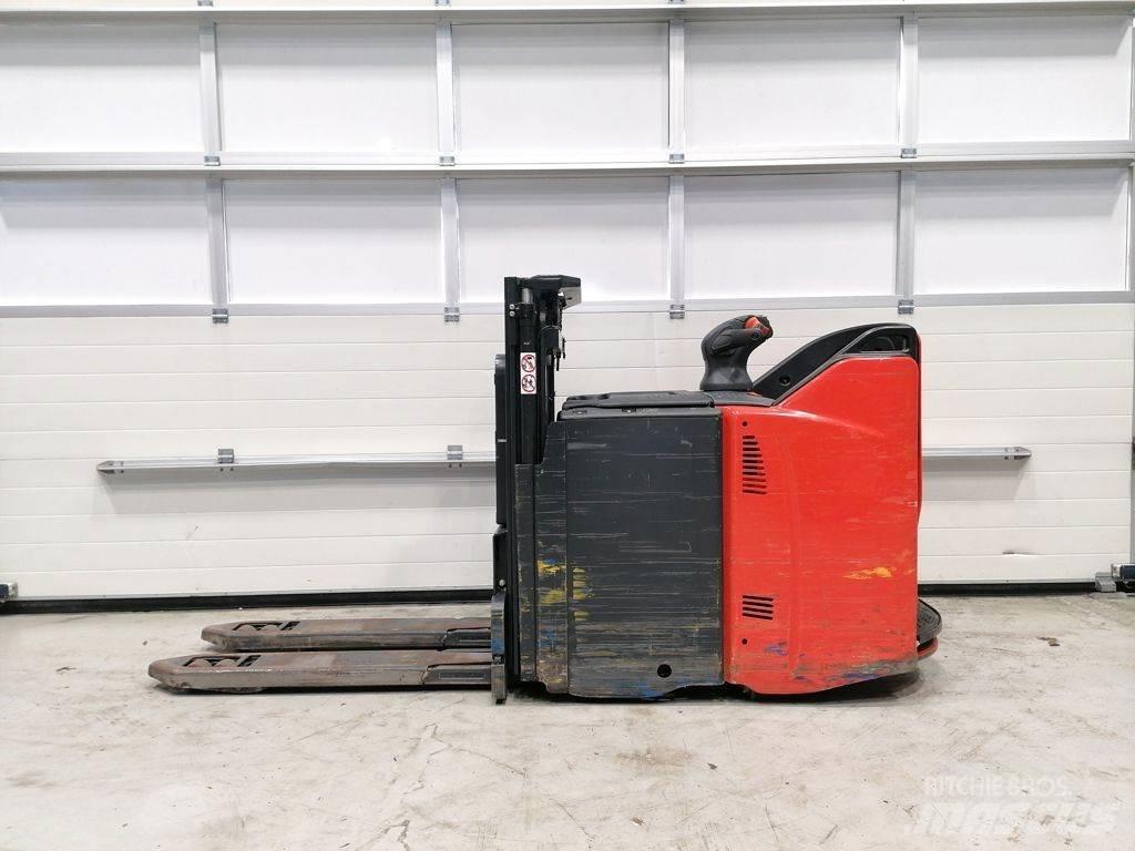 Linde D12 SP Stapelaar meeloop