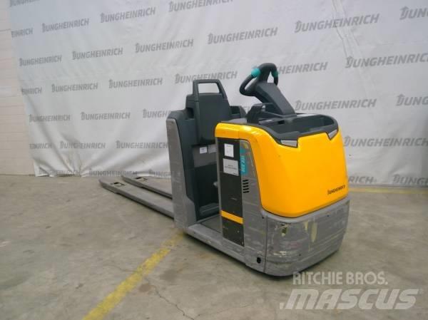 Jungheinrich ECE 225 Orderpicker voor laag niveau