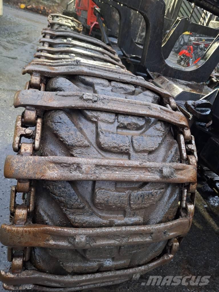 Komatsu 875 Forwarders