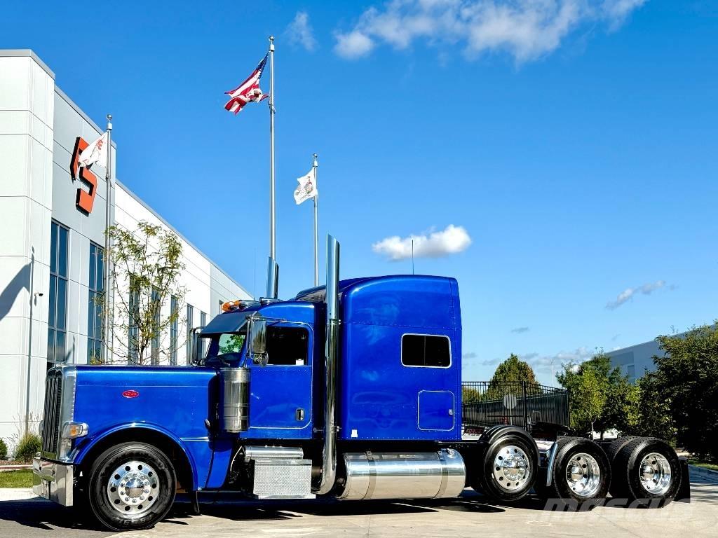 Peterbilt 389 Trekkers