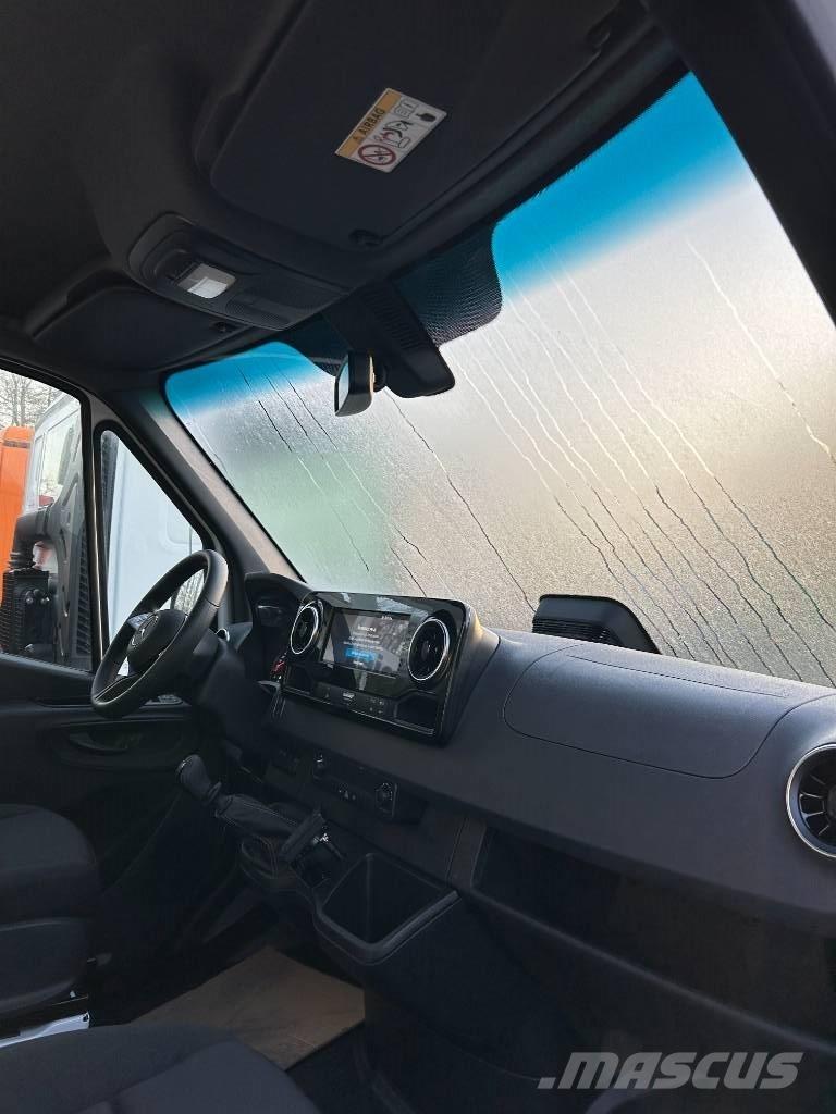 VERSALIFT V-200 Auto hoogwerkers