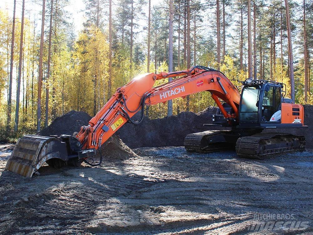 Hitachi ZX 250 LC-6 Rupsgraafmachines