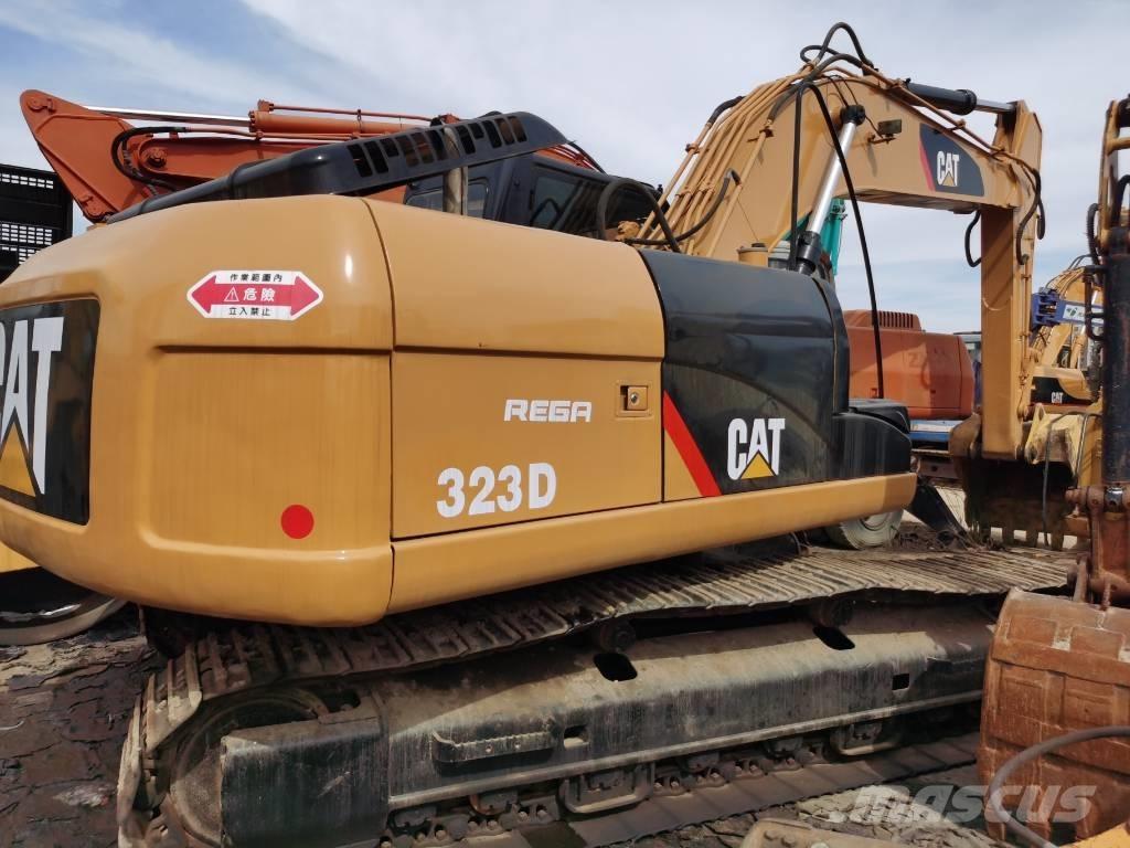 CAT 323D Rupsgraafmachines