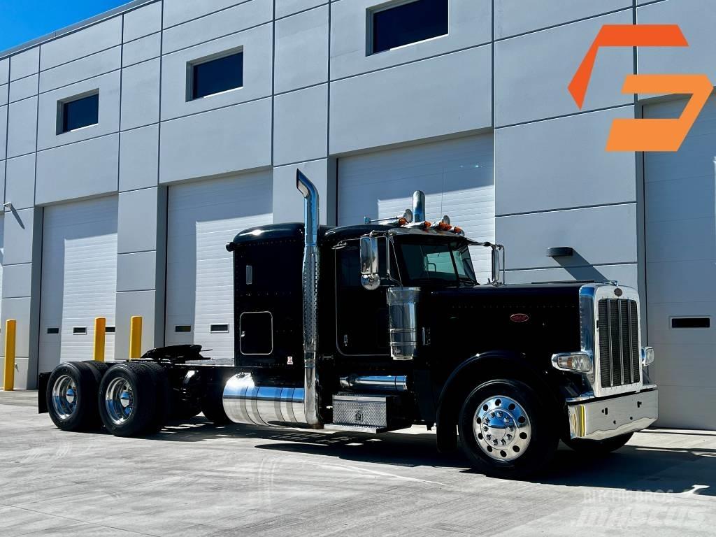 Peterbilt 389 Trekkers