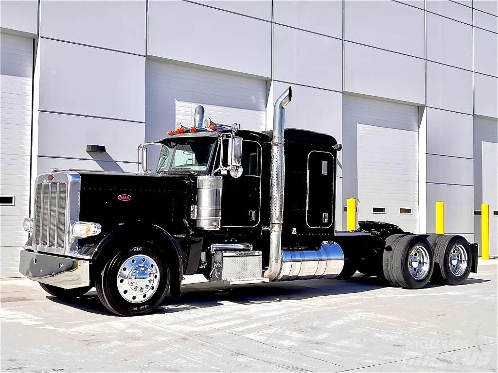 Peterbilt 389 Trekkers