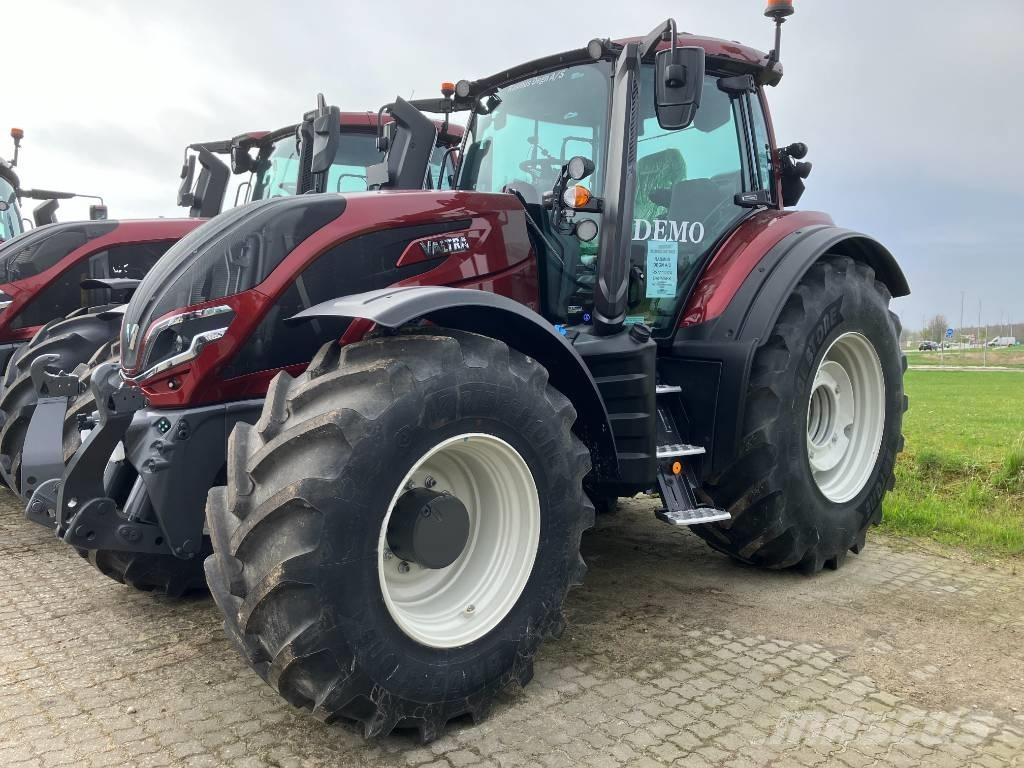 Valtra T 255 Versu Tractoren