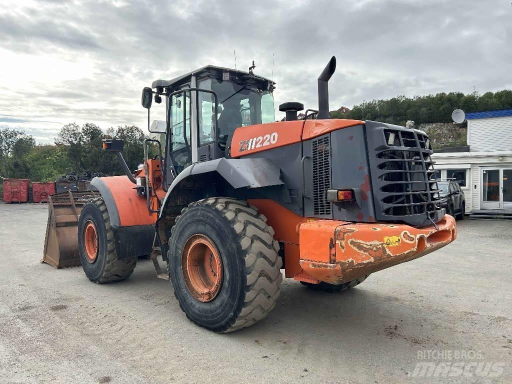 Hitachi ZW 220 Wielladers