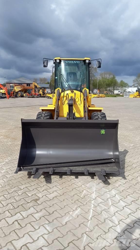 Volvo L 30 G Wielladers