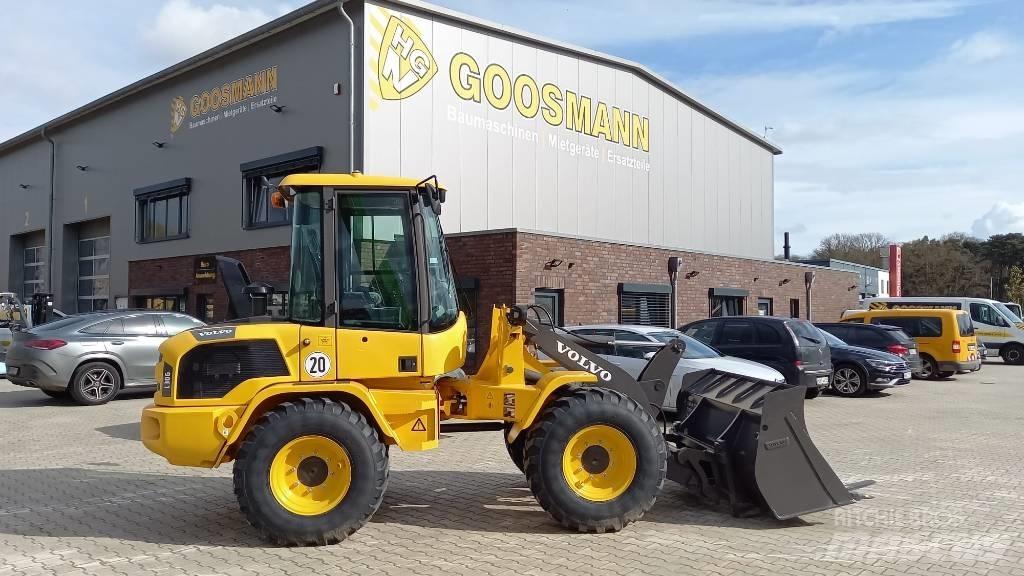 Volvo L 30 G Wielladers