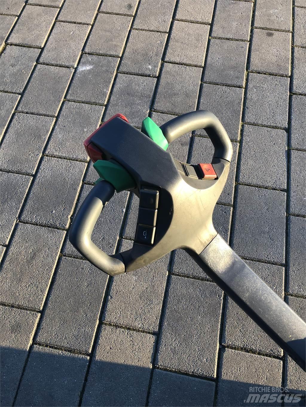 Jungheinrich WP16 Stapelaar meeloop