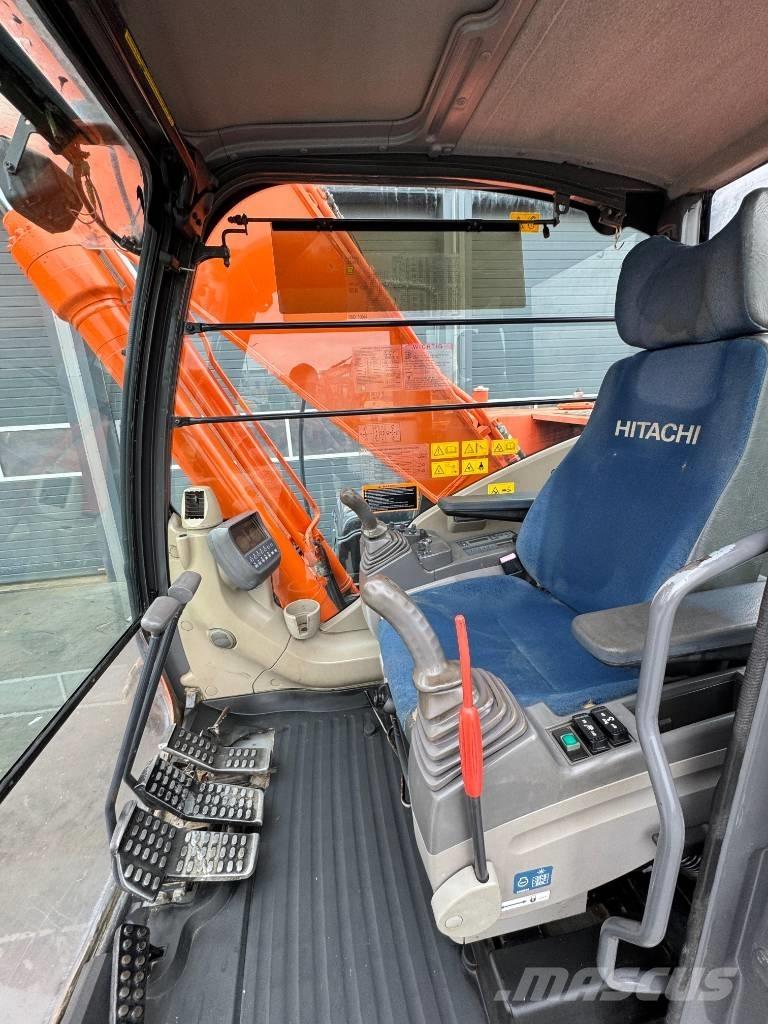 Hitachi ZX 250 LC-3 Rupsgraafmachines